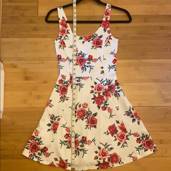 DIVIDED H&M Rose Dress - Picture 4 of 5